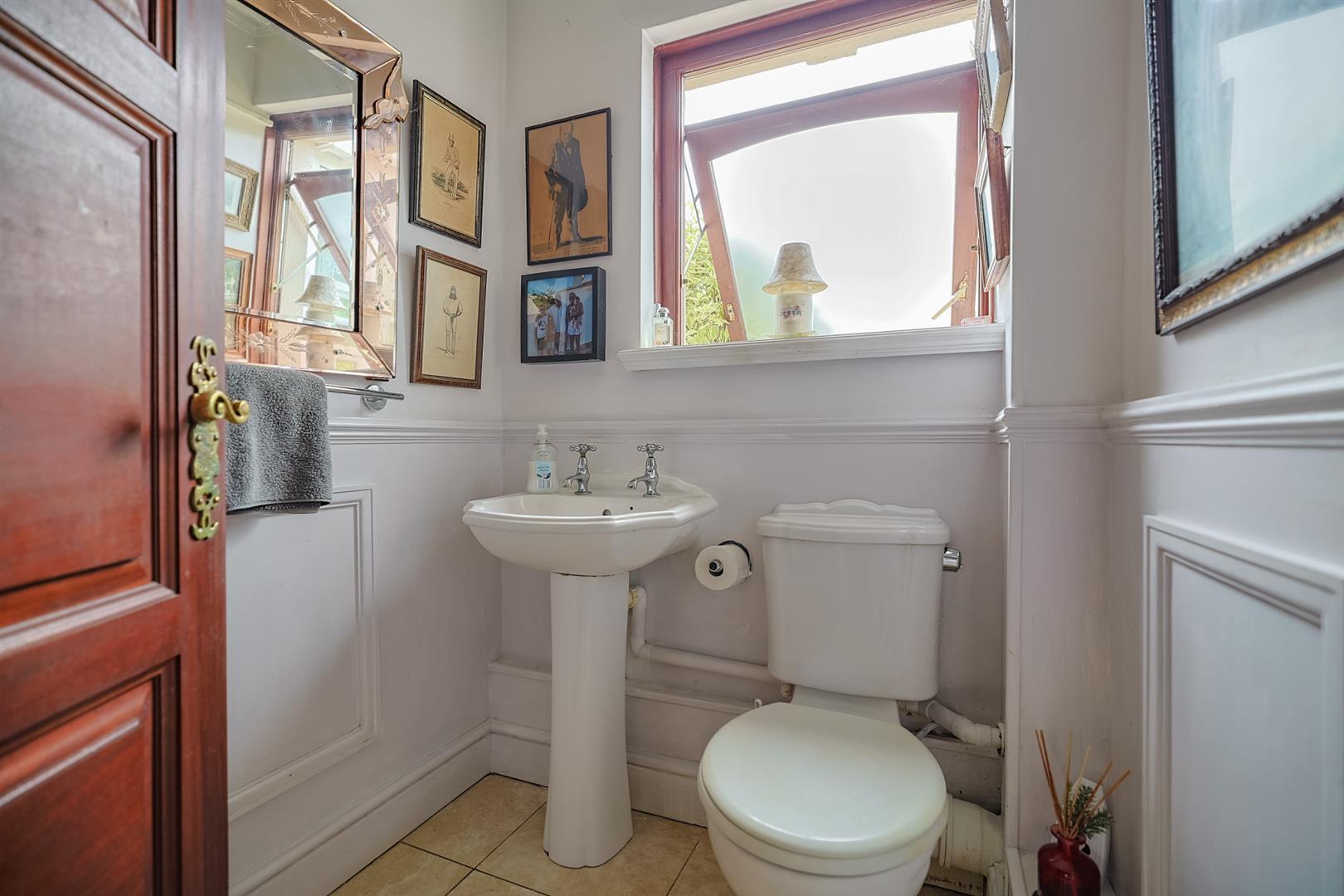 4 Palmyra Court, West Cross, Swansea, SA3 5TJ